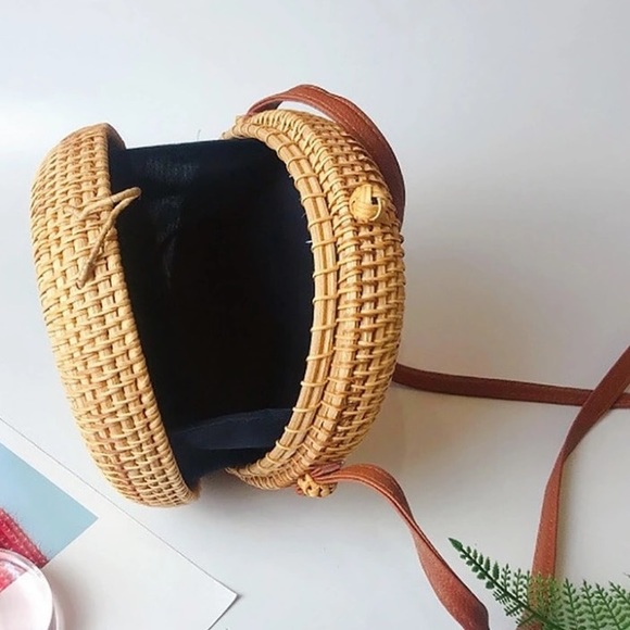 LAST ONE Rattan woven Crossbody bag✨ - Picture 4 of 6